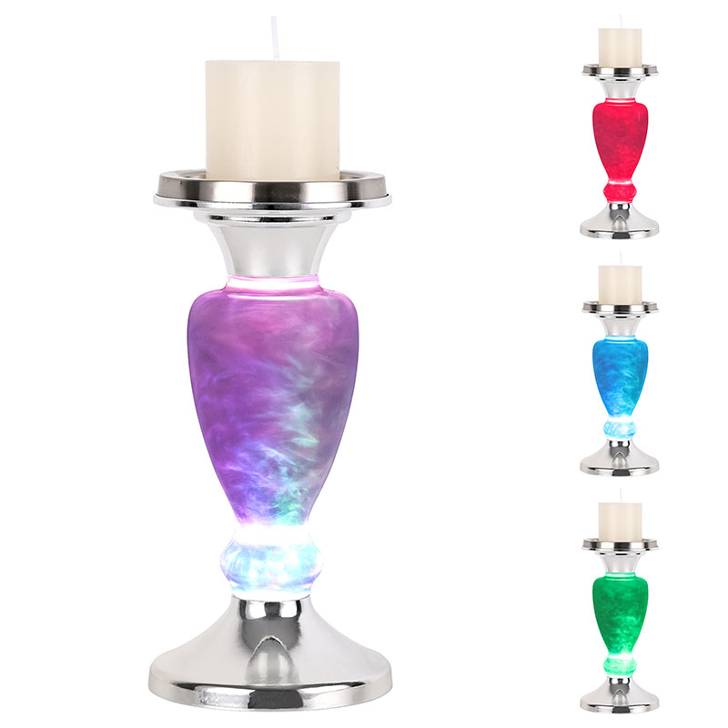 மெழுகுவர்த்தியுடன் கூடிய மேகமூட்டமான இரவு விளக்கு